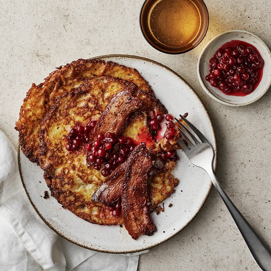 Raggmunk med Fläsk (Swedish Potato Pancakes with Bacon)